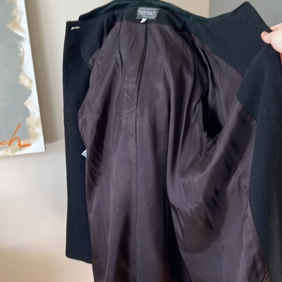 ***VINTAGE*** 90s CLASSIC! Velvet lined hood wool coat with gorgeous detailing - Picture 7 of 11